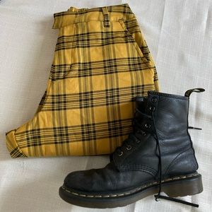Hot Topic unisex medium plaid yellow/black pants